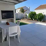 Elegant & Modern Home Near Cape Winelands