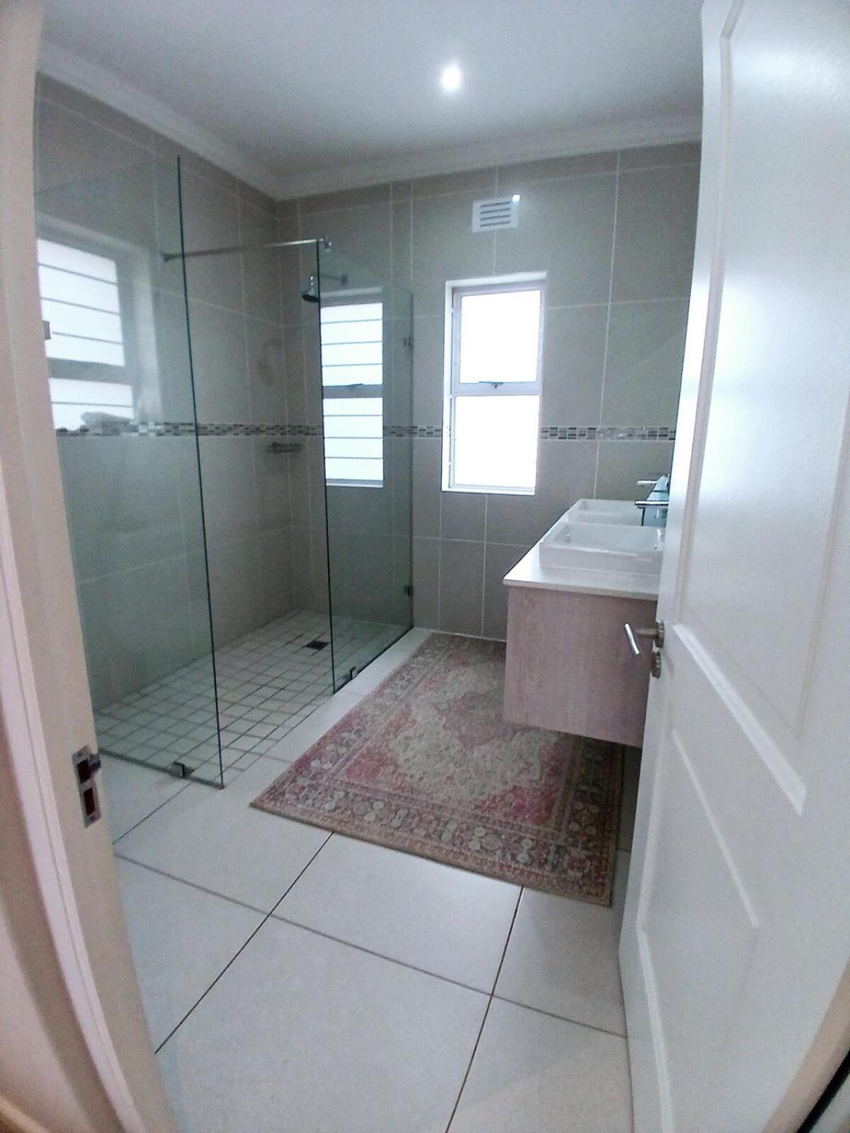 Holiday home Elegant & Modern Near Cape Winelands
