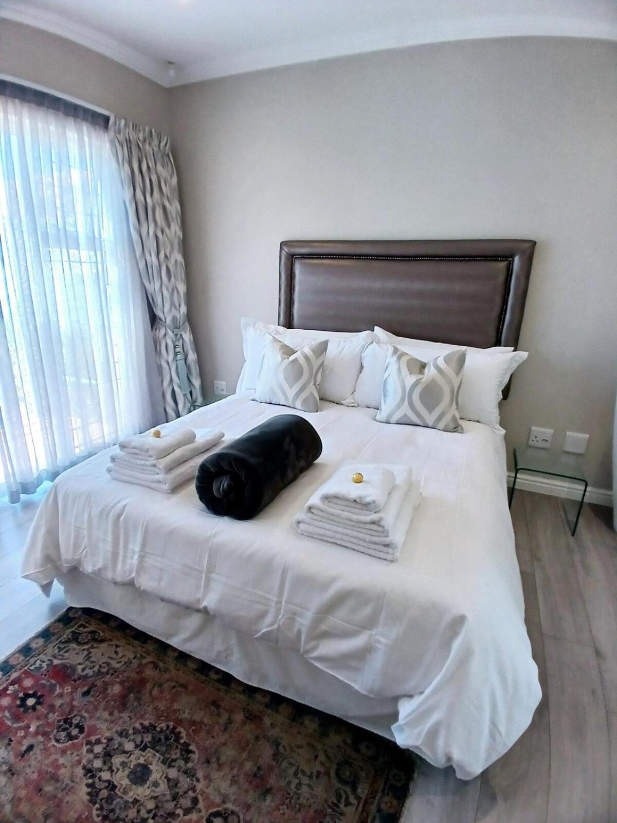 Holiday home Elegant & Modern Near Cape Winelands