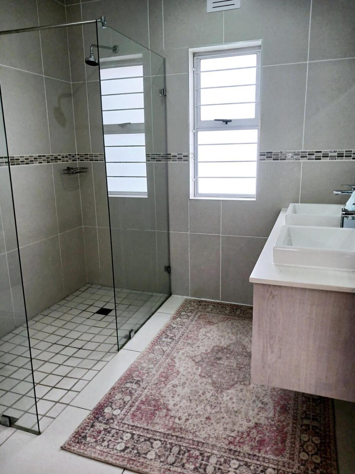 Elegant & Modern Near Cape Winelands * Cape Town
